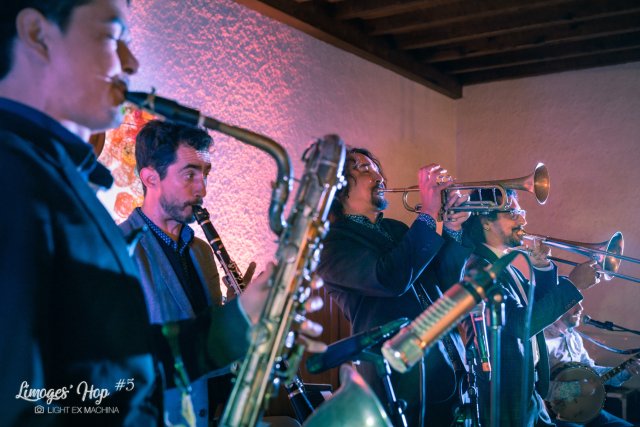 Limoges'Hop #5 - soirée d'ouverture du vendredi

Partage libre à des fins non promotionnelles ou commerciales, en créditant l'auteur (@lightexmachina).

© Alexandre - LIGHT EX MACHINA 2023, tous droits réservés.